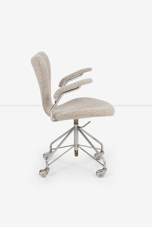 Arne Jacobsen Sevener Desk Chair, model 3117