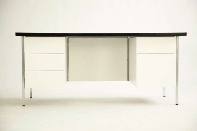 Florence Knoll, Desk