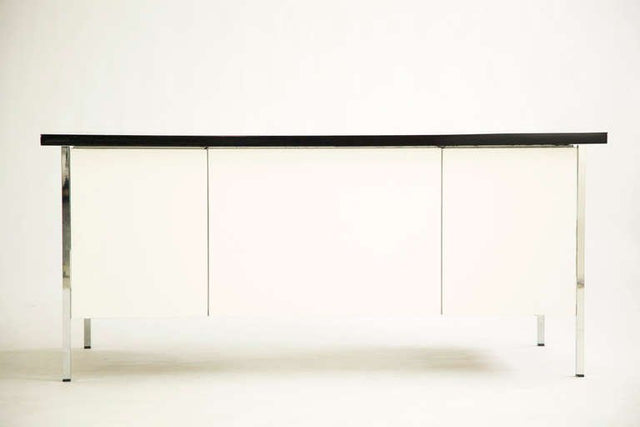 Florence Knoll, Desk