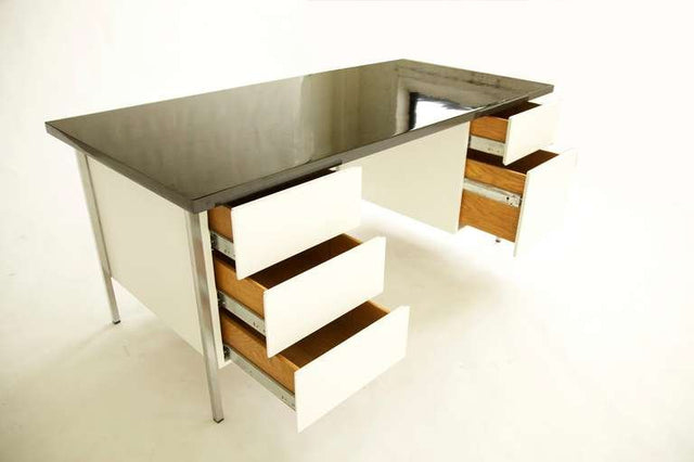 Florence Knoll, Desk