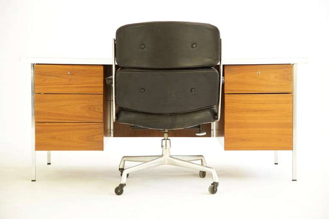 Florence Knoll, Desk