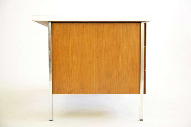 Florence Knoll, Desk