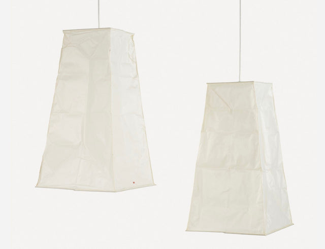 Isamu Noguchi air of Akari Pendant Light sculptures model V2