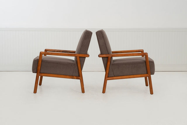 T.H. Robsjohn-Gibbings for Widdicomb Pair of Model 1601 Lounge Chairs, 1955