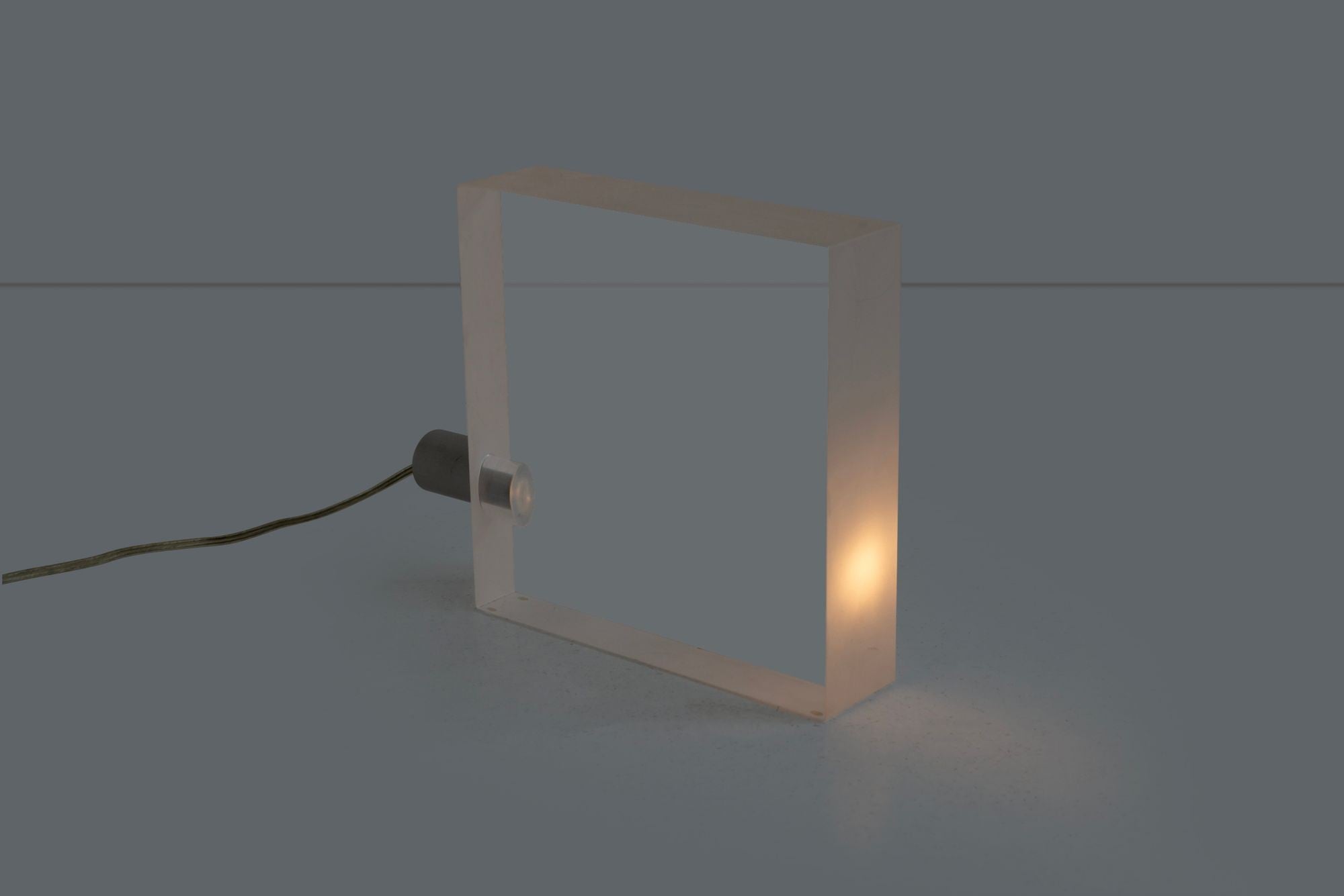 Tokujin Yoshioka Tofu Lamp by Yamagiwa (2001) – Converso Chicago
