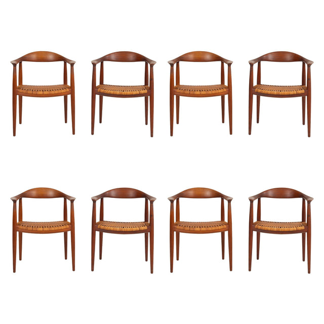 Set of Eight Hans Wagner "Round" Dining Chairs in Teakwood