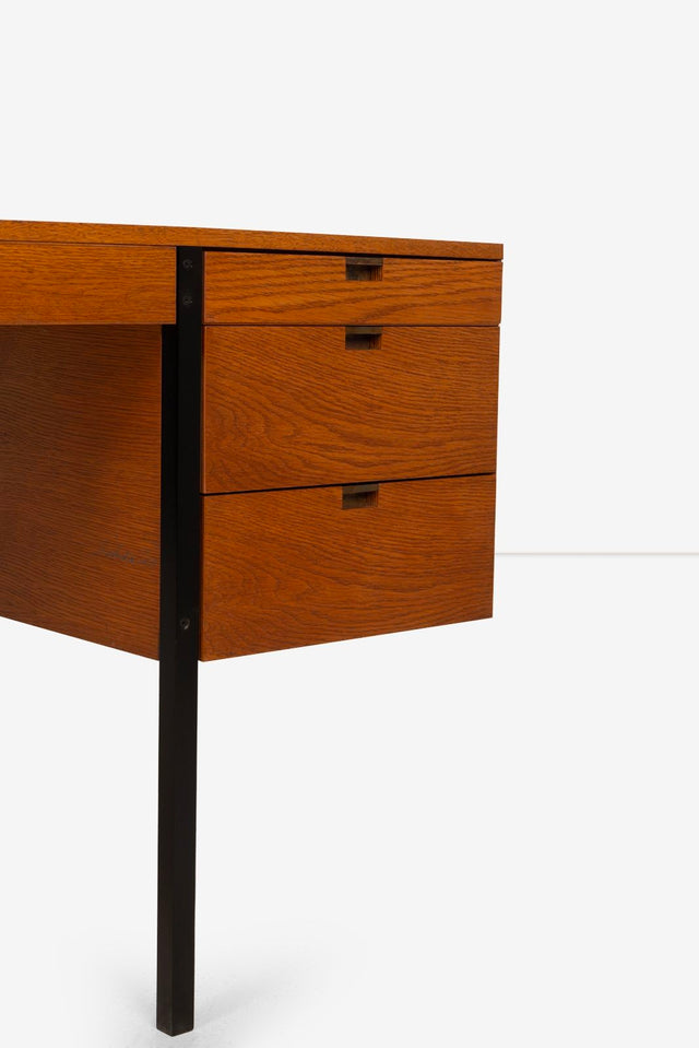 Vincent Cafiero for Knoll Planning Unit Desk