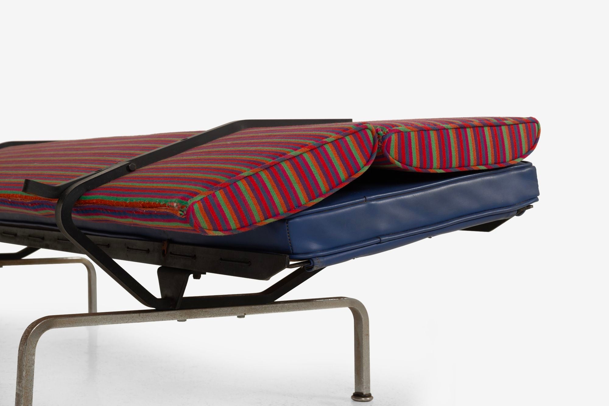 Charles Eames for Herman Miller Sofa Compact in Jacobs Coat fabric