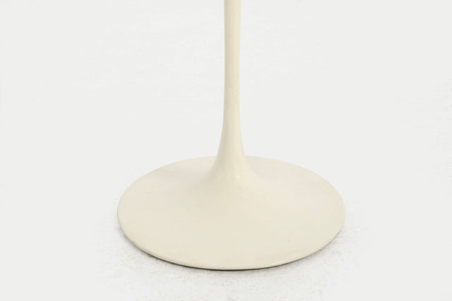 Eero Saarinen for Knoll “Tulip” Side Table, c. 1960 – Early Carrara Marble Top