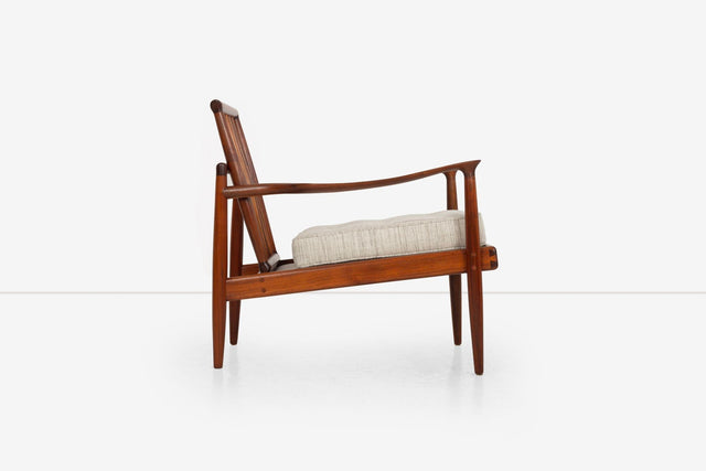 Sam Maloof Hunter Lounge Chair in solid Oiled Walnut  1950s