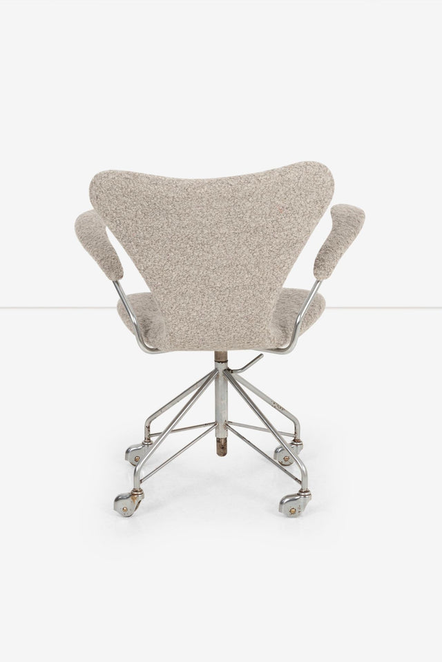 Arne Jacobsen Sevener Desk Chair, model 3117
