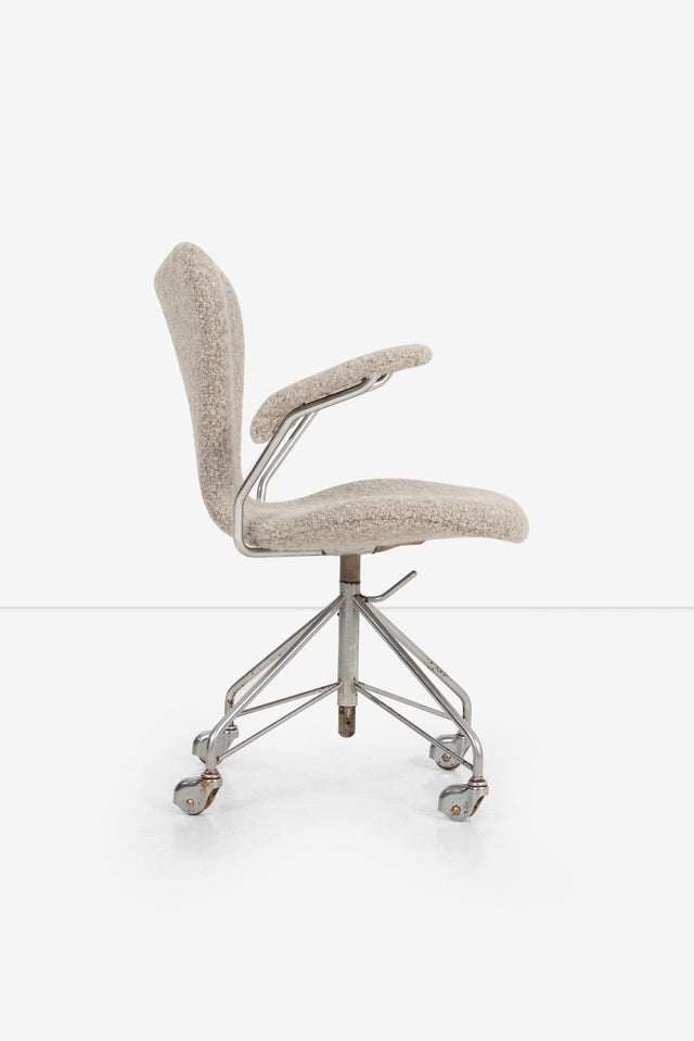 Arne Jacobsen Sevener Desk Chair, model 3117